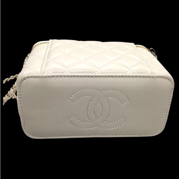 CHANEL VANITY CROSSBODY CASE - Picture 5 of 6